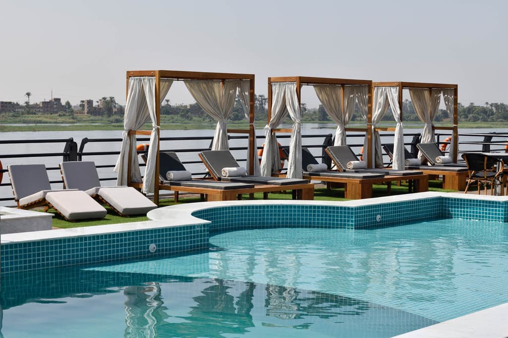 15-Day Cairo, Nile Cruise, Abu Simbel, Luxor & Red Sea Tour