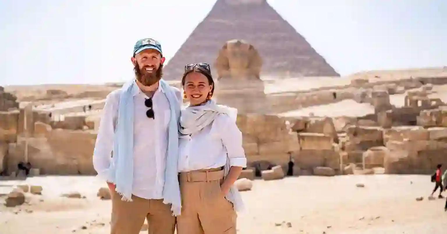 What clothes do people wear in Egypt?