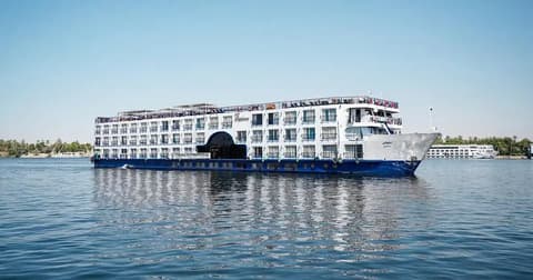 Stephanie Nile Cruise