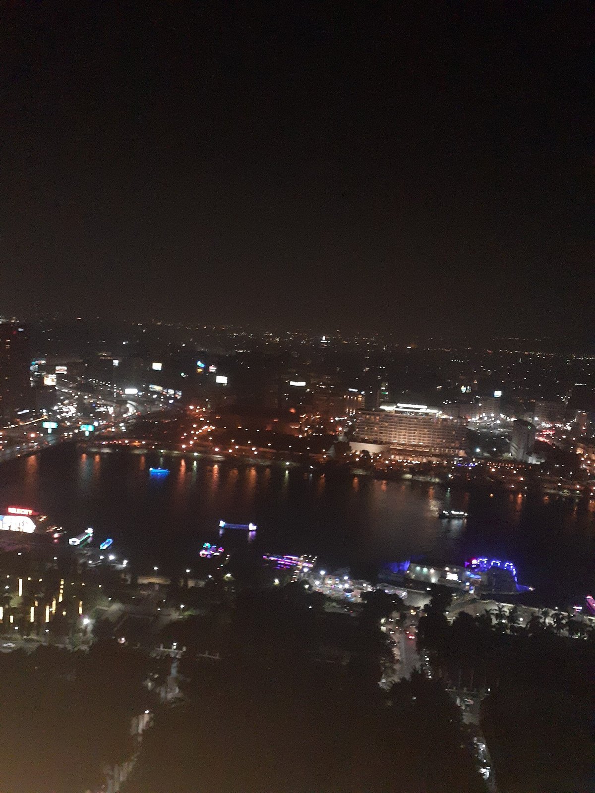 Cairo and the Nile at night from the Cairo Tower. Photo: Mohammed khaleefa, CC BY-SA 4.0, via Wikimedia Commons