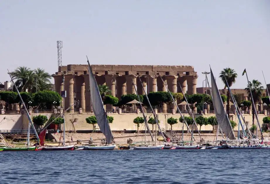 Dopo la crociera: notte al Cairo da Luxor (1 notte) – Tour – foto 2