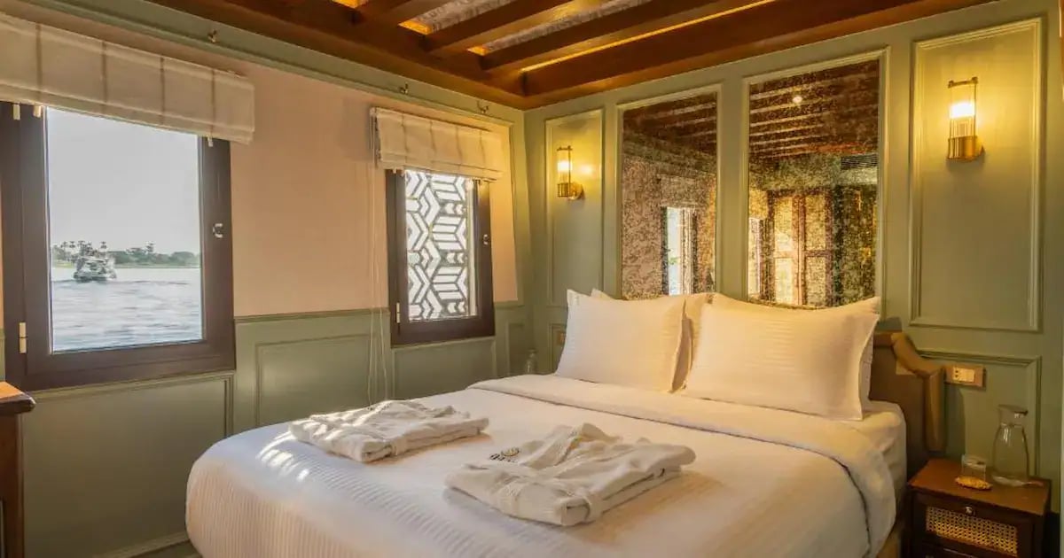 Musk Dahabiya, cabin with Nile-view windows