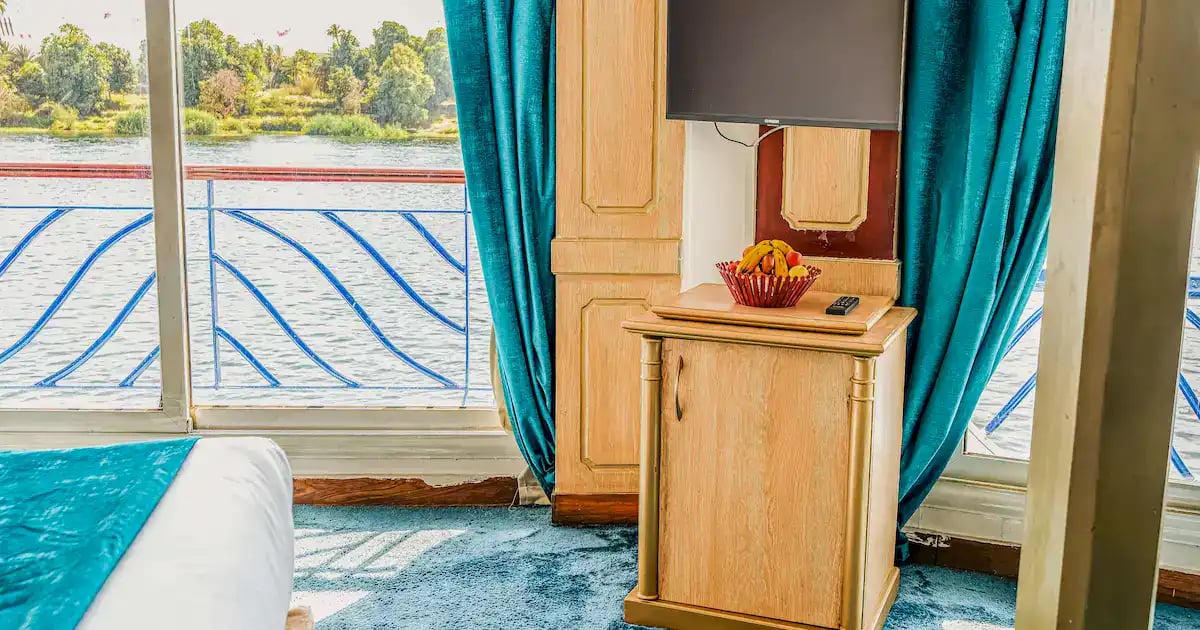 MS Stephanie, cabin with Nile-view window