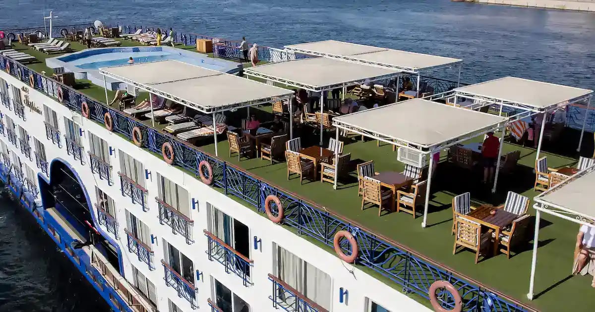 MS Stephanie dining deck with canopies