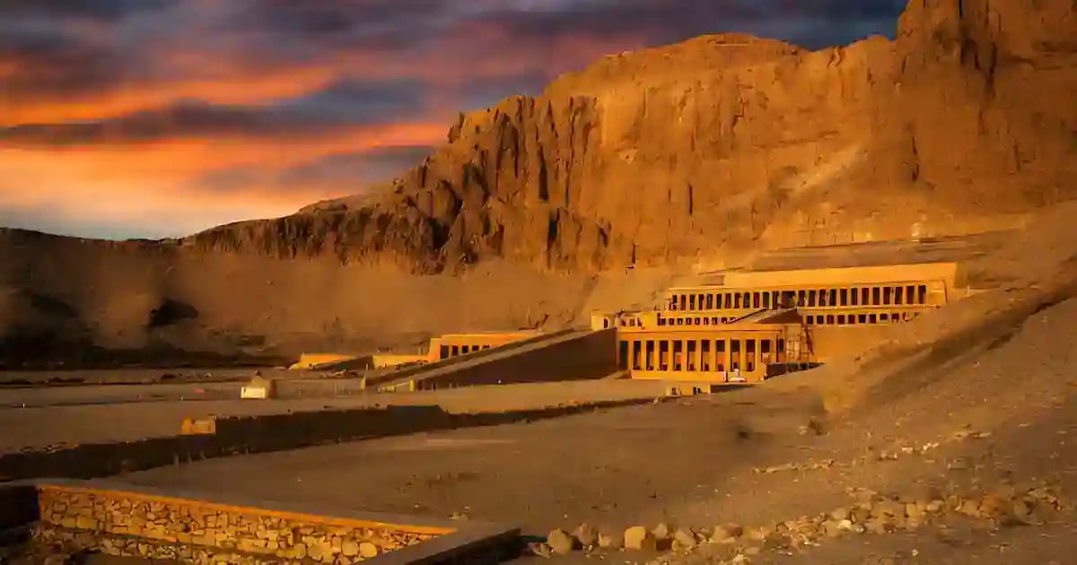 Hatshepsut temple at sunset
