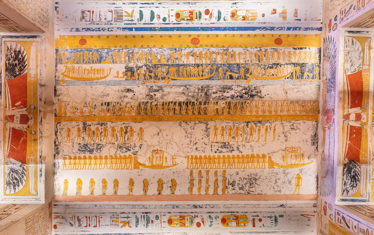 Tomb of Ramses VI (KV9), astronomical ceiling of the burial chamber. Photo: Diego Delso, CC BY-SA 4.0, via Wikimedia Commons
