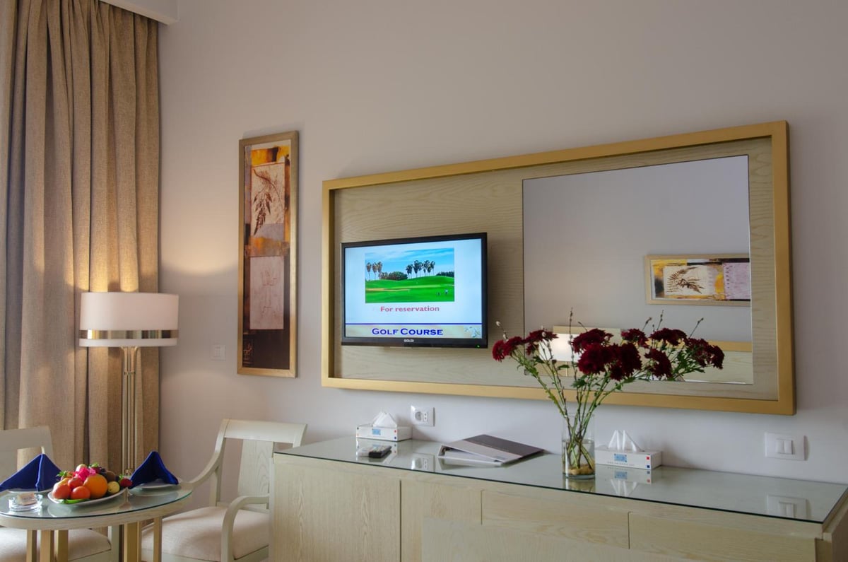Swiss Inn Pyramids Golf Resort – Hotel – photo 6