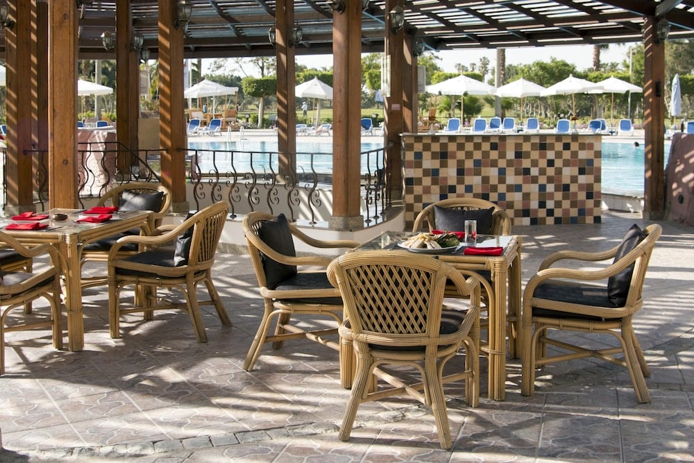 Swiss Inn Pyramids Golf Resort – Hotel – photo 5
