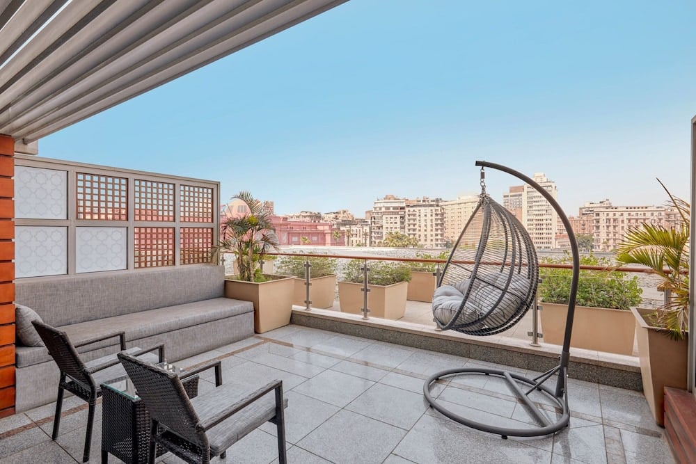 Nile Ritz-Carlton Cairo, Deluxe Room 1 King Bed Smoking Terrace View