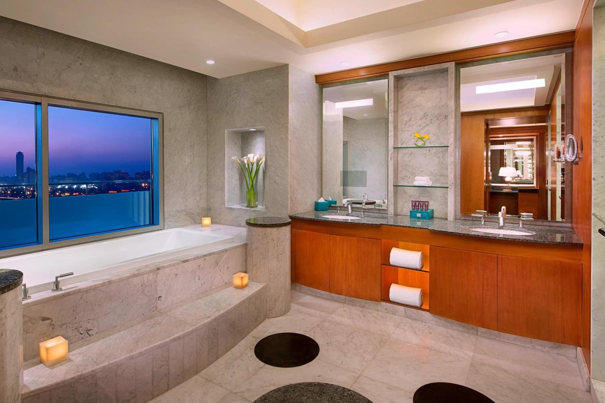 Nile Ritz-Carlton Cairo, One Bedroom Royal King Suite Club Lounge Access