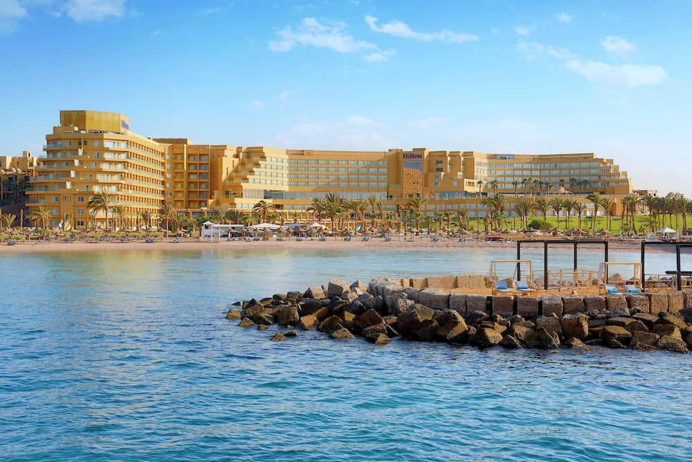 Hilton Hurghada Plaza – Hotel – main photograph