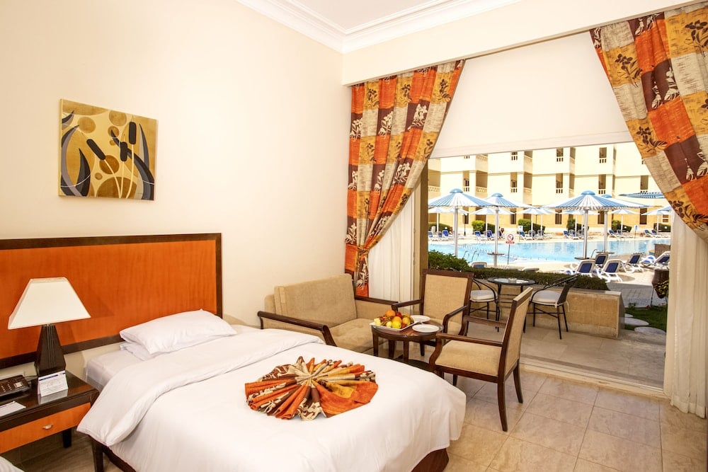 AMC Royal Hotel & Spa – Hotel – photo 9
