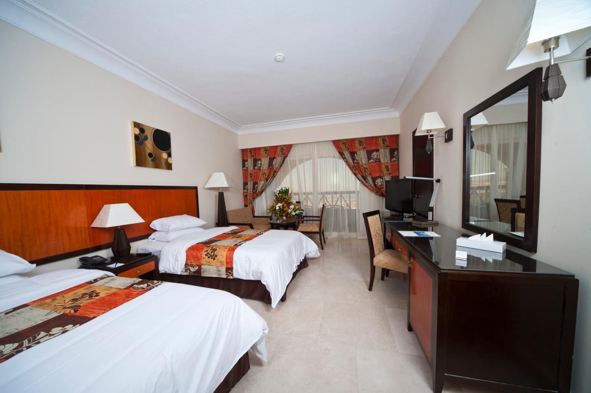AMC Royal Hotel & Spa – Hotel – photo 16