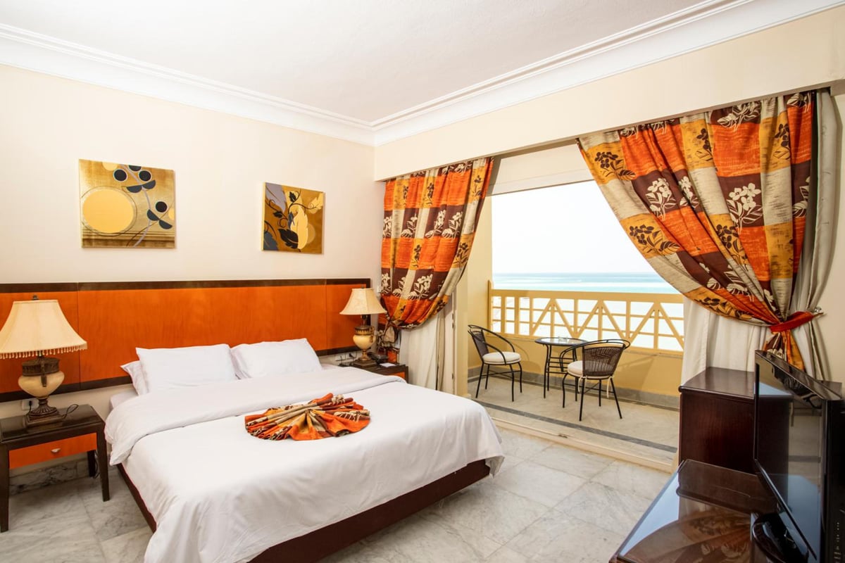 AMC Royal Hotel & Spa – Hotel – photo 6
