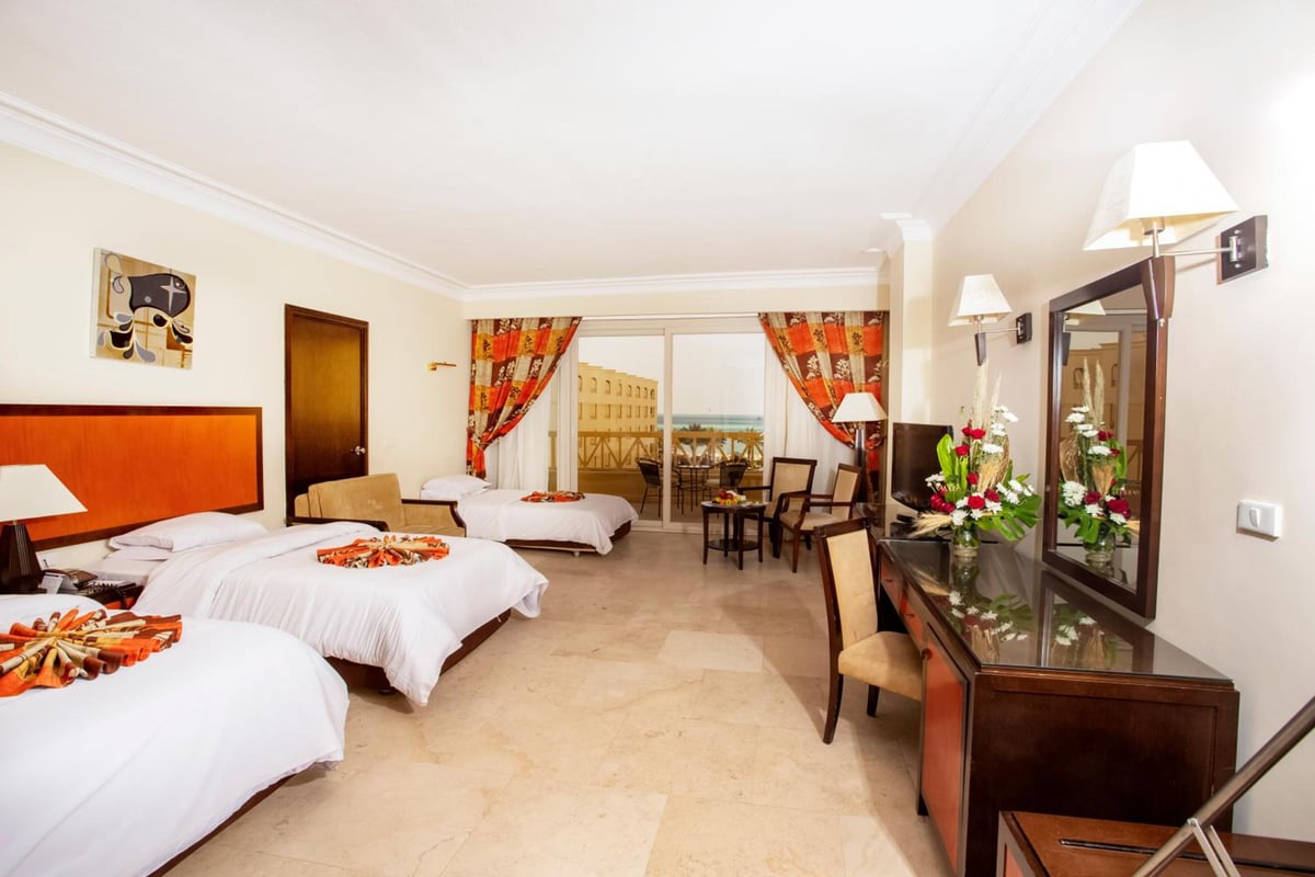 AMC Royal Hotel & Spa – Hotel – photo 15