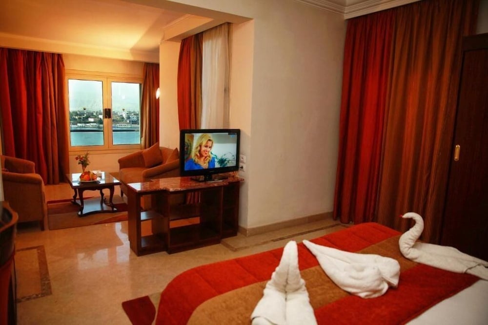 Aracan Eatabe Luxor Hotel, Suite River View