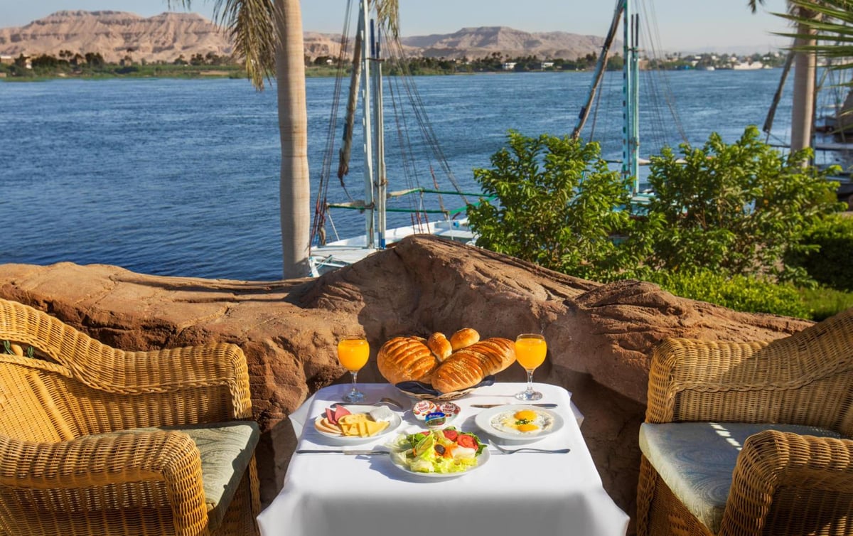 Pyramisa Isis Luxor – Hotel on the Nile Corniche – Hotel – photo 2