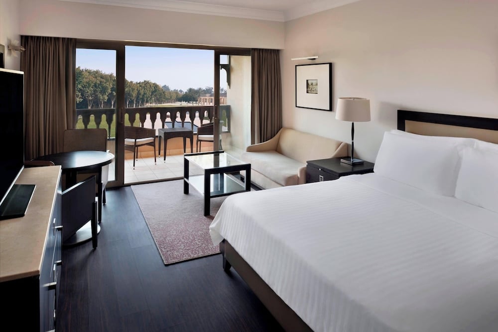 Marriott Mena House Cairo, Premium Room 1 King Bed Balcony