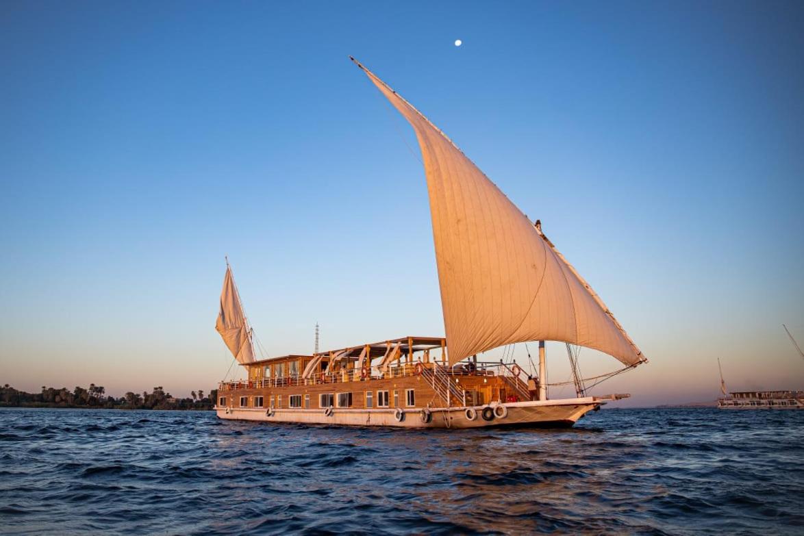 Akhnaton Dahabiya Nile Cruise – Nile Cruise – photo 11