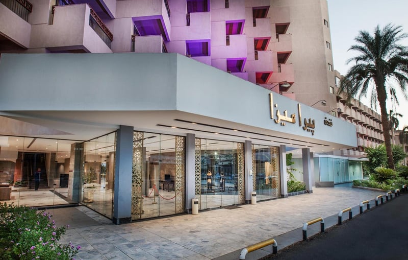 Pyramisa Isis Luxor – Hotel on the Nile Corniche